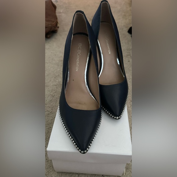 BCBGeneration Studded Pumps Size 6 US - Picture 3 of 4
